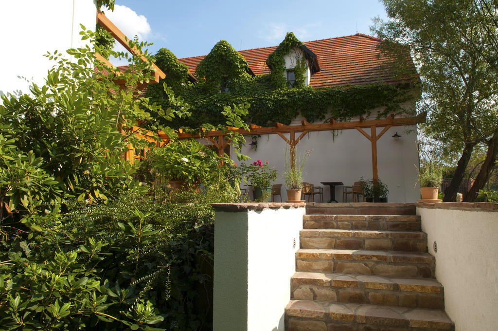 Babiccina Zahrada Penzion & Restaurant Prŭhonice Luaran gambar