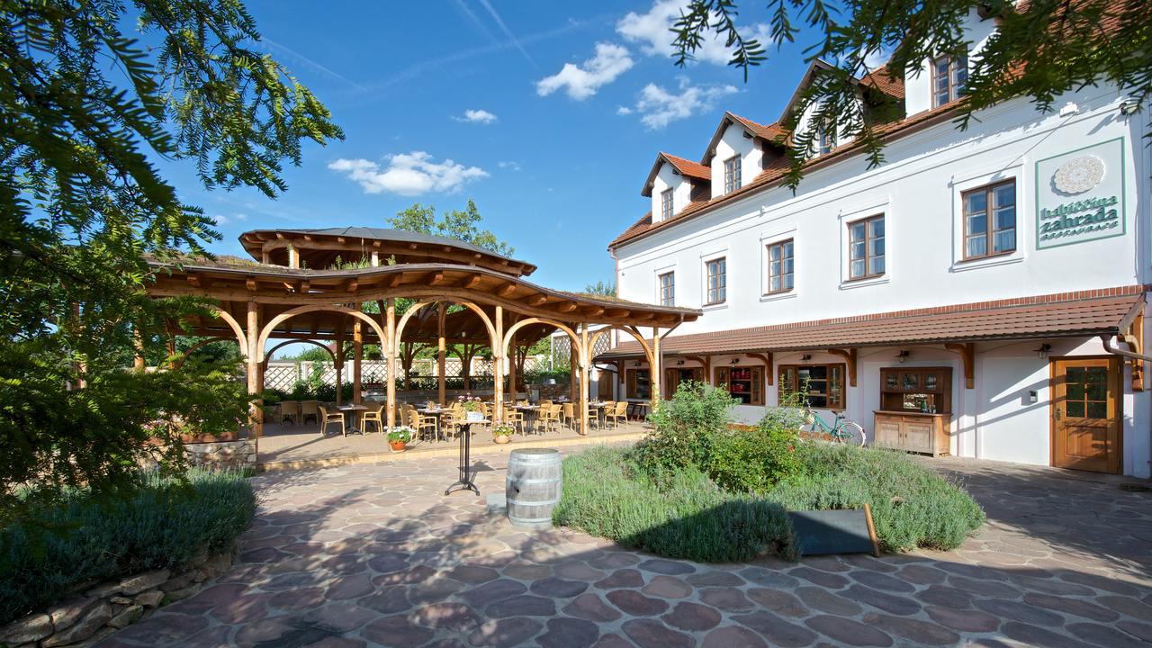 Babiccina Zahrada Penzion & Restaurant Prŭhonice Luaran gambar